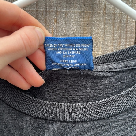 VTG 90s Disney Winnie The Pooh T-Shirt Sz L Black Flower Butterfly Graphic Tee - Picture 4 of 7